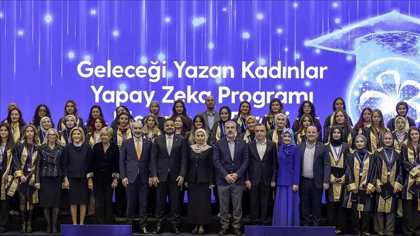 Turkcell'in "Geleceği Yazan Kadınlar Yapay Zeka" programında ödüller sahibini buldu