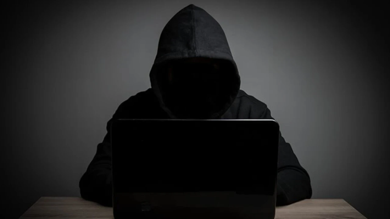 20 milyon kişinin bilgilerini almışlardı: 'Siyah şapkalı hacker'lar çökertildi