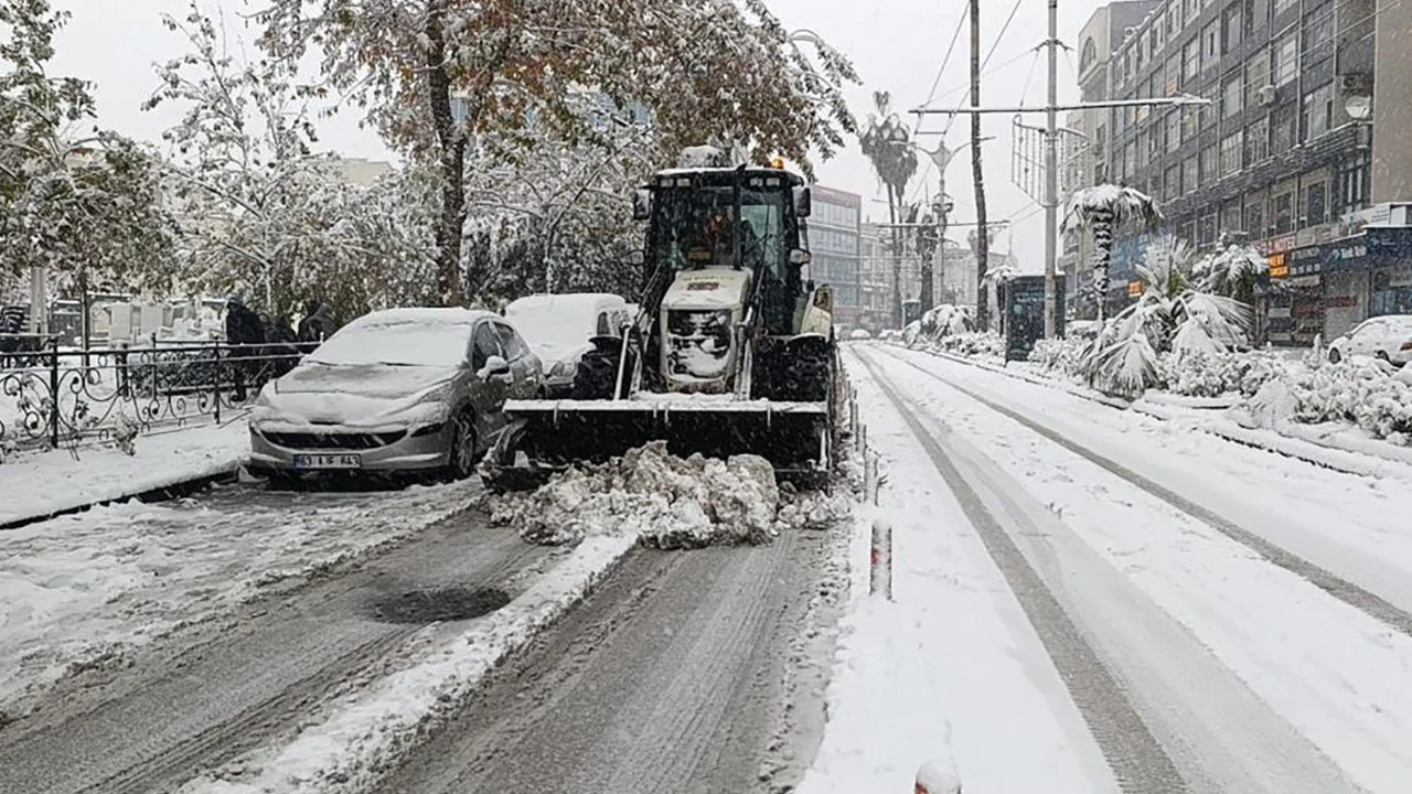 Şanlıurfa'ya son 58 yılın en yoğun karı yağdı