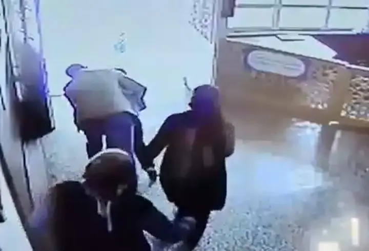 Nefes borusuna yemek parçası kaçan Ertuğrul'u öğretmeni kurtardı