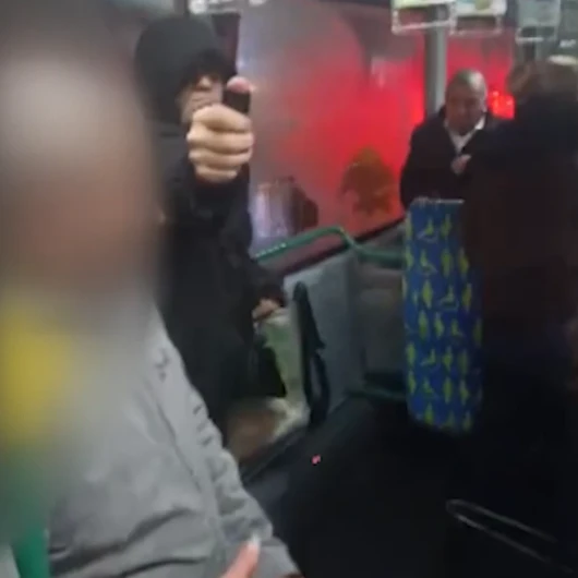 Kadıköy'de Otobüste Biber Gazlı Dehşet: Nefessiz Kalan Yolcular Karakola Sığındı