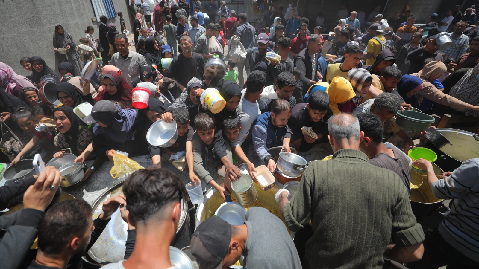 UNRWA: Gazze'de yardımlar tükendi ve açlık derinleşti