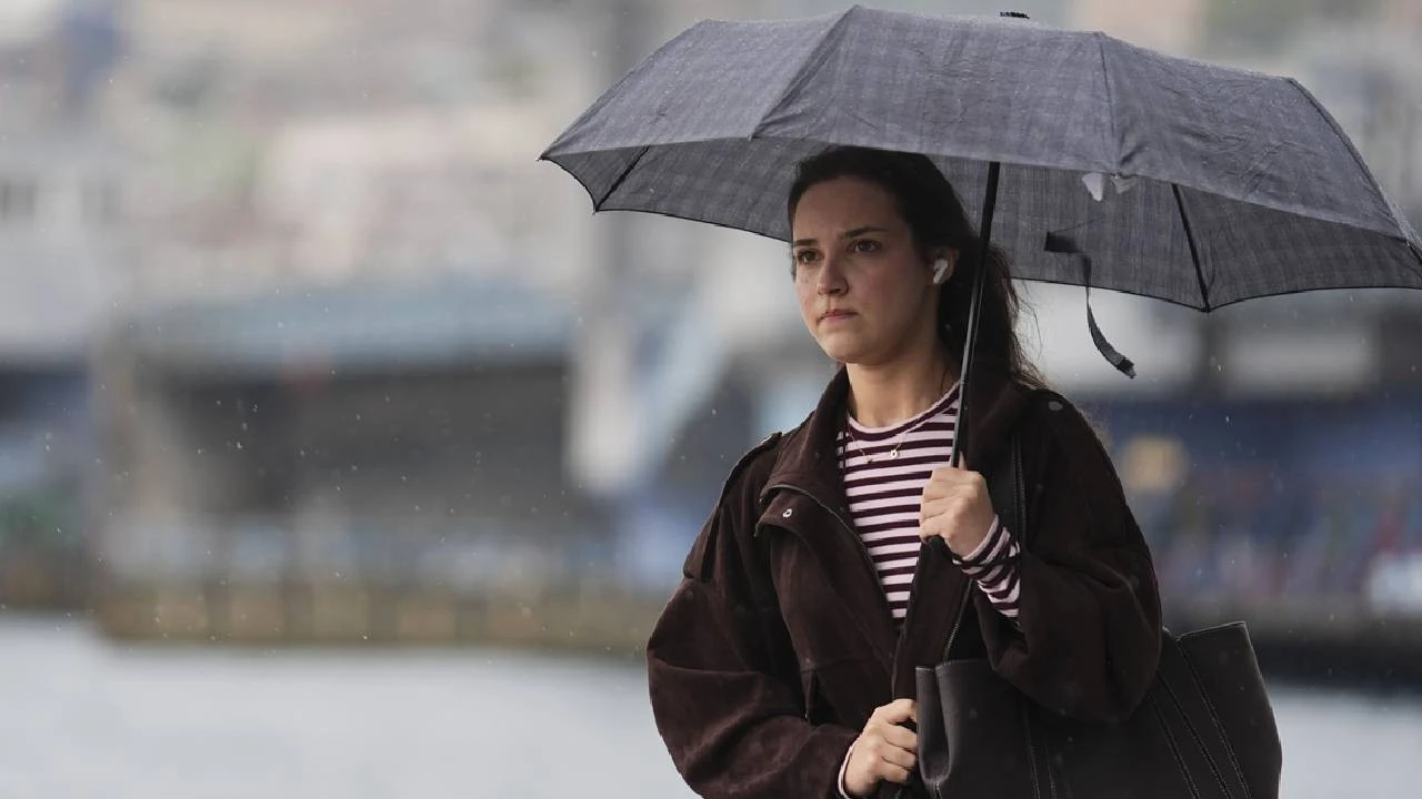 Hafta Sonu Planı Yapanlar Dikkat! Meteoroloji’den Sel Ve Fırtına Uyarısı: İstanbul Dahil Birçok İlde Alarm