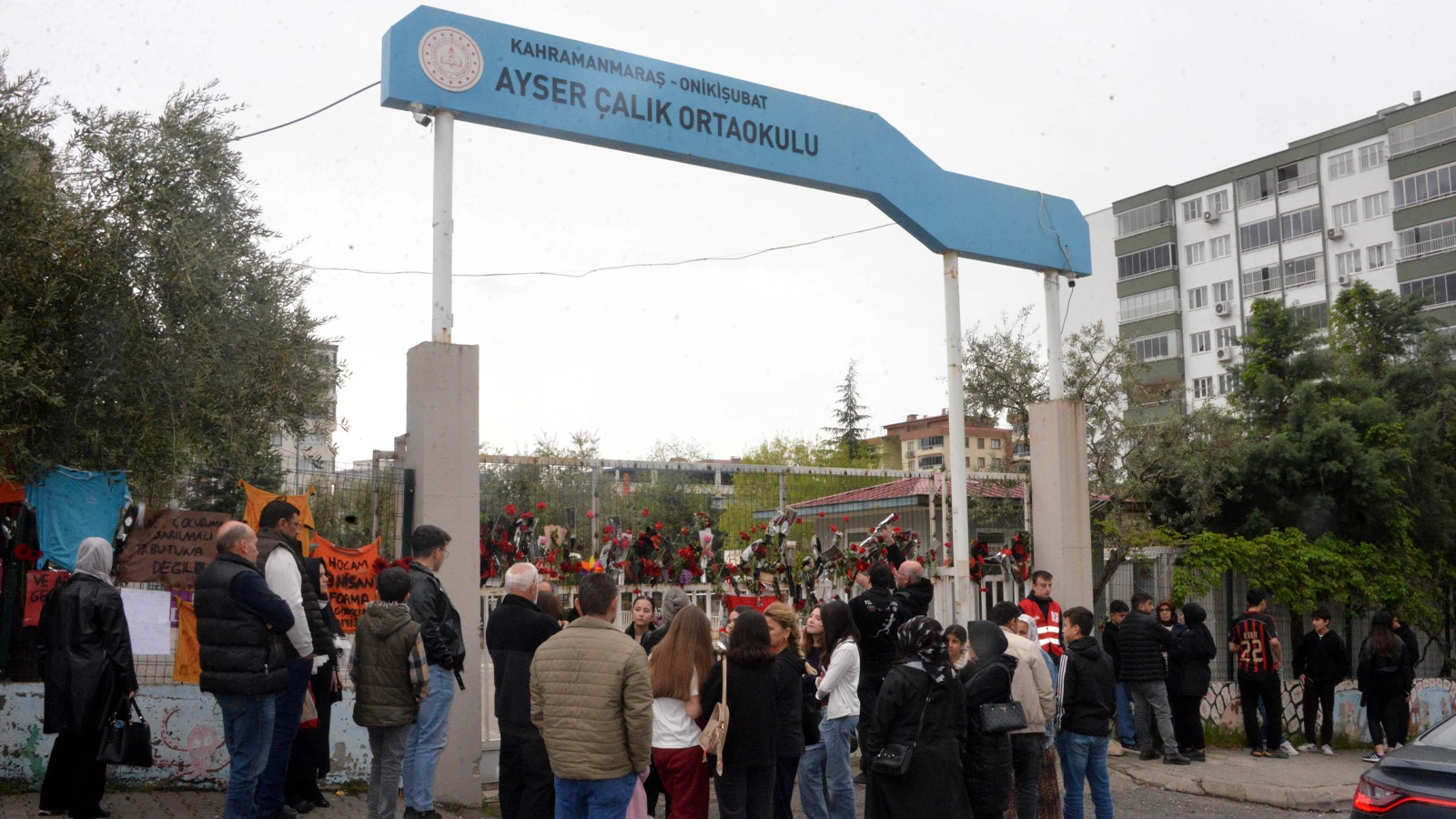 Okul saldırısında yeni detay: Arkadaşlarına saldırı yapacağını söylemiş