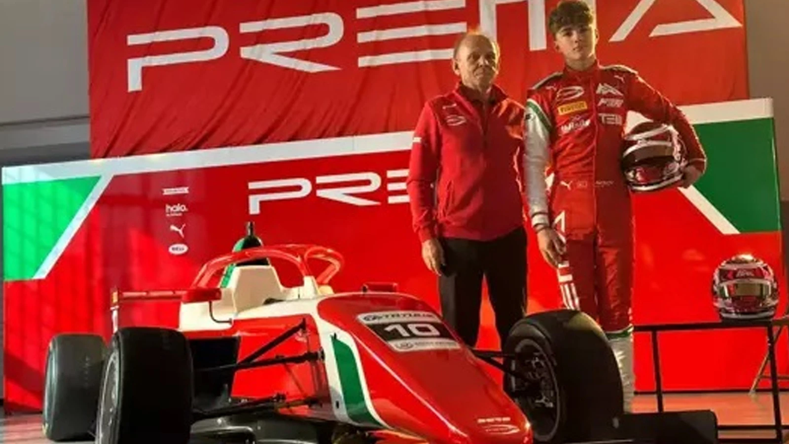 Genç Türk pilot Alp Aksoy, Formula Trophy sezonunun açılış yarışını kazandı