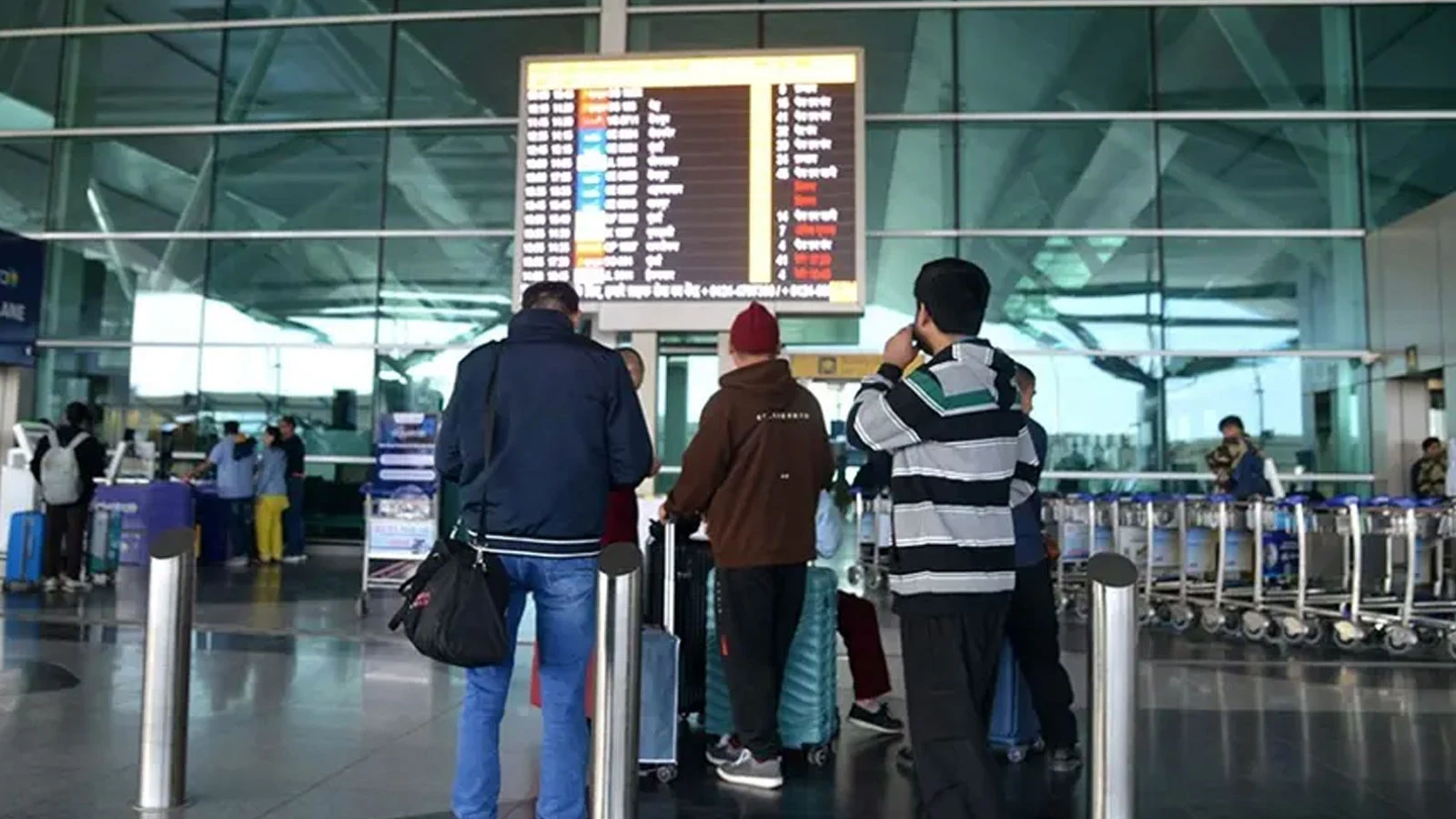 Olumsuz hava koşulları nedeniyle bazı uçuş seferleri iptal edildi