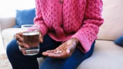 Kolesterol için alınan statin ilacı 'düşünüldüğünden çok daha güvenli'