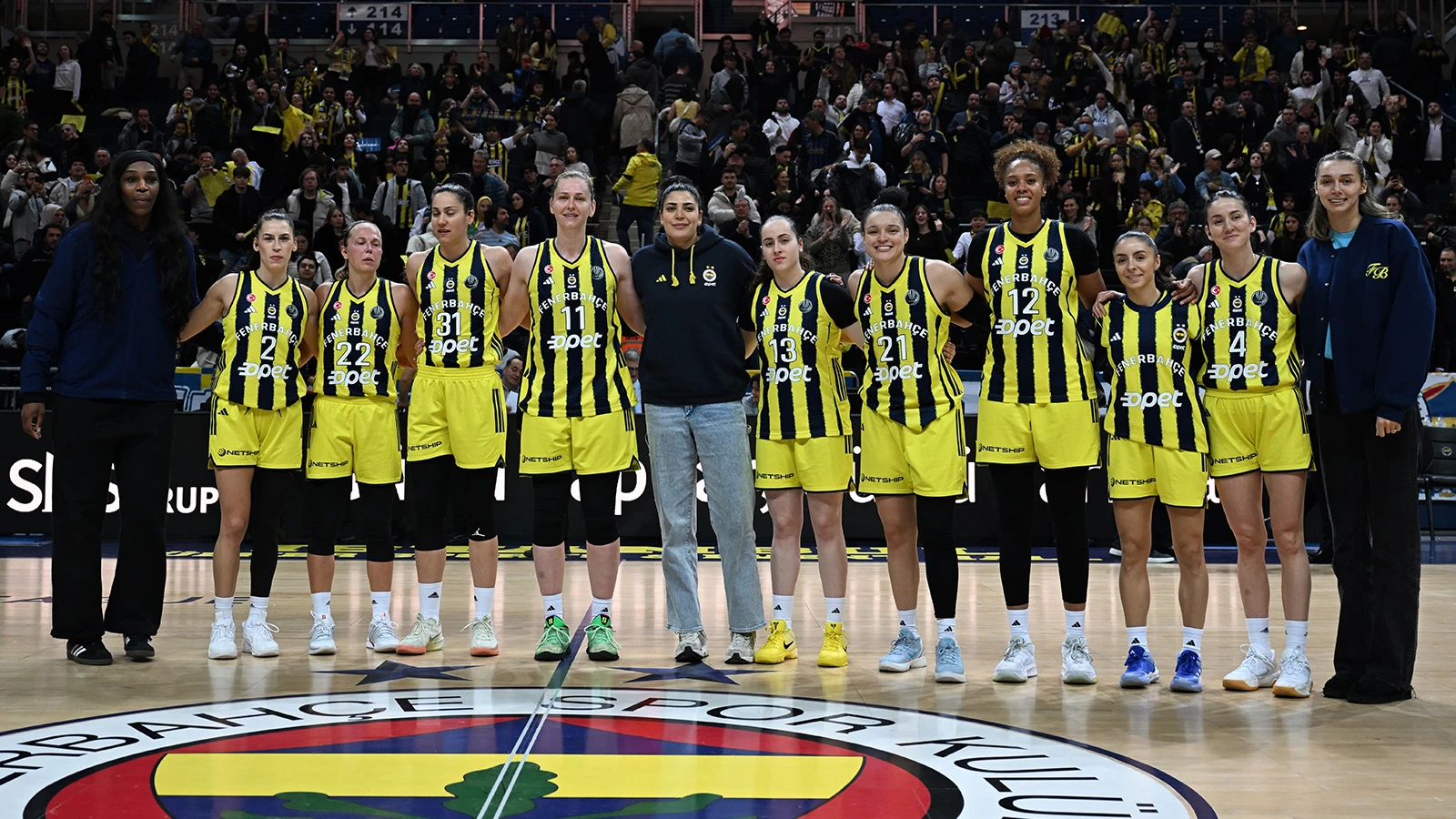 Fenerbahçe Opet, normal sezonu namağlup lider bitirdi