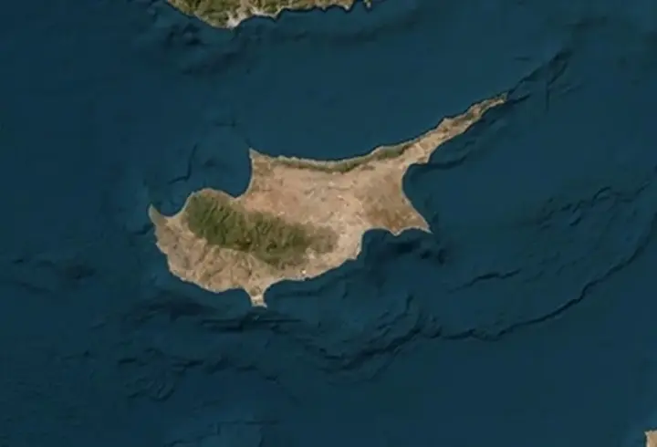 İngiltere, Kıbrıs Adası çevresine savaş gemisi konuşlandıracak