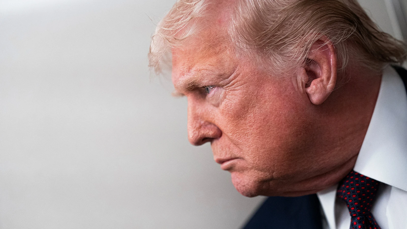 Trump'ın konvoyunda şüpheli nesne paniği!