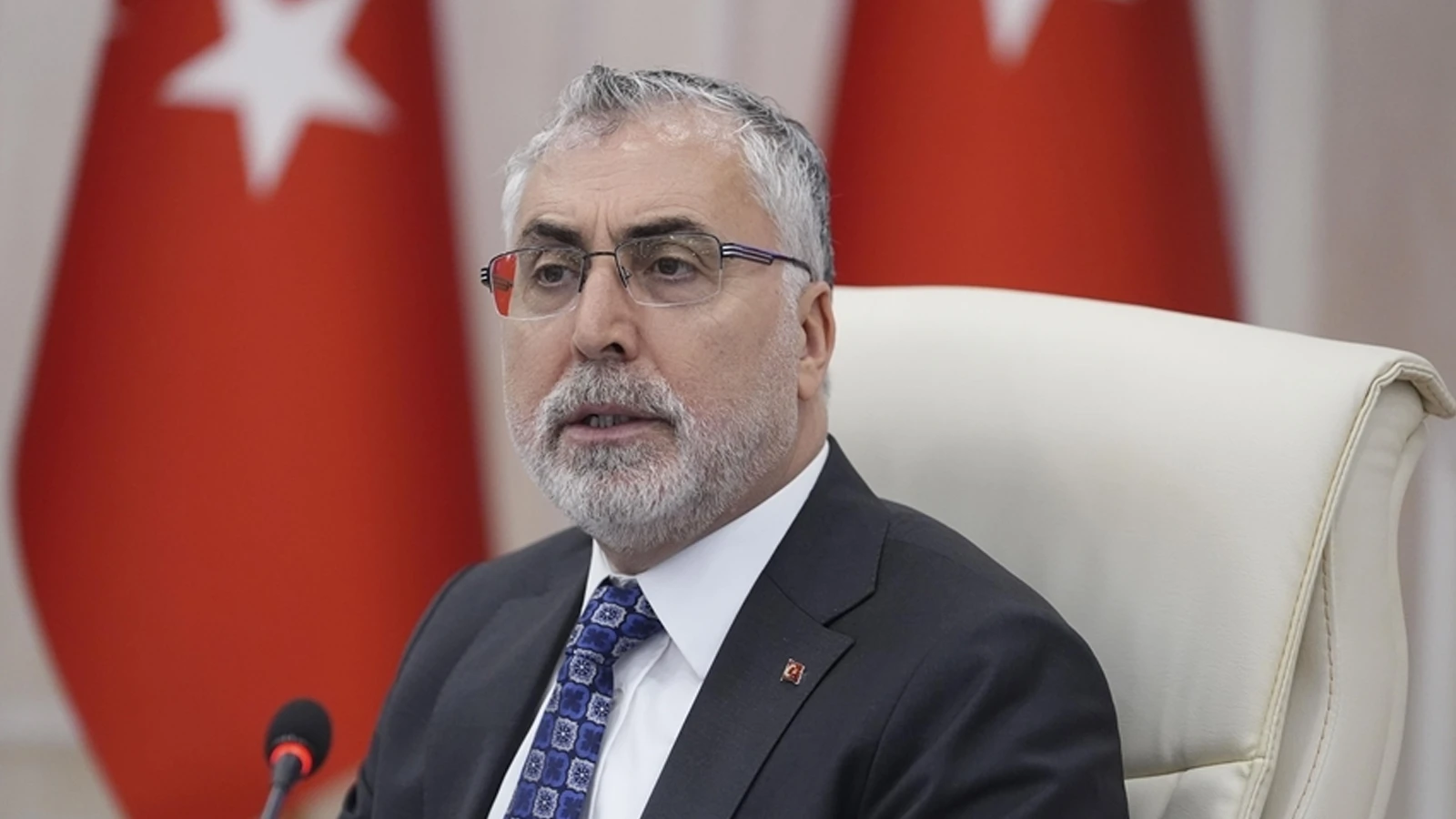 Çalışma ve Sosyal Güvenlik Bakanı Işıkhan: Üretenin yanında olmaya devam edeceğiz