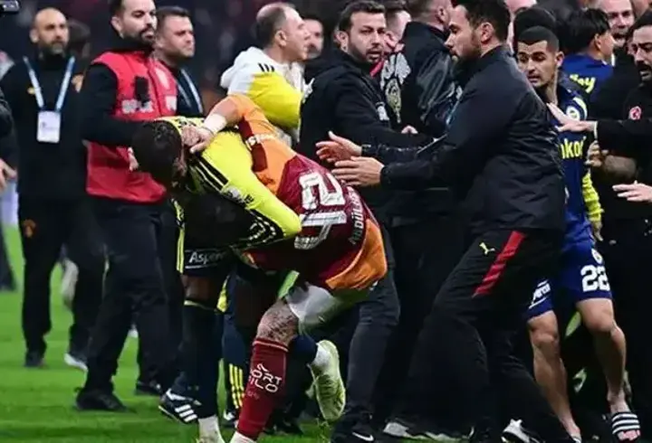 Derbinin Faturası: Abdülkerim Bardakcı Ve Archie Brown'ın Cezaları Açıklandı