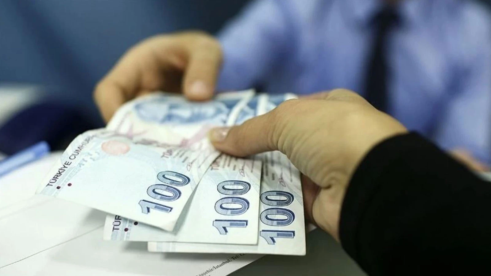 Faiz ve döviz belirsizliği! Ekonomik veriler parçalı bulutlu