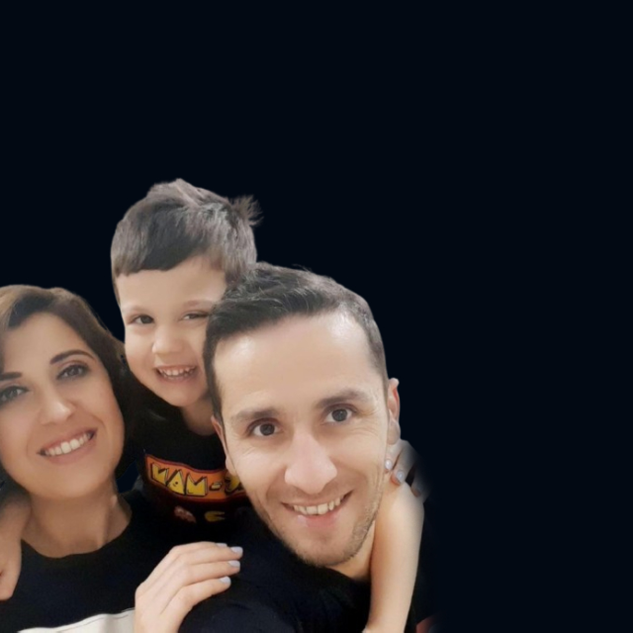 Kanla mesaj! Ailesini katleden cani zemine yazmış!