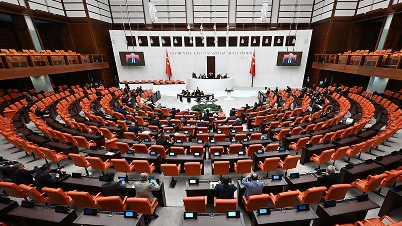 Son dakika: 11. 'Yargı Paketi' TBMM'de kabul edildi