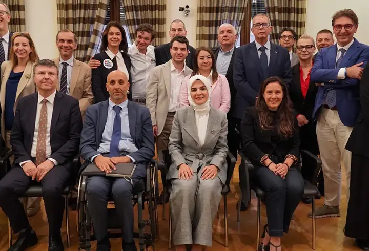 Bakan Göktaş, İtalya Engelliler Bakanı Alessandra Locatelli ile görüştü