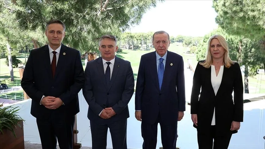 Cumhurbaşkanı Erdoğan, Antalya'da diplomasi trafiğini sürdürüyor