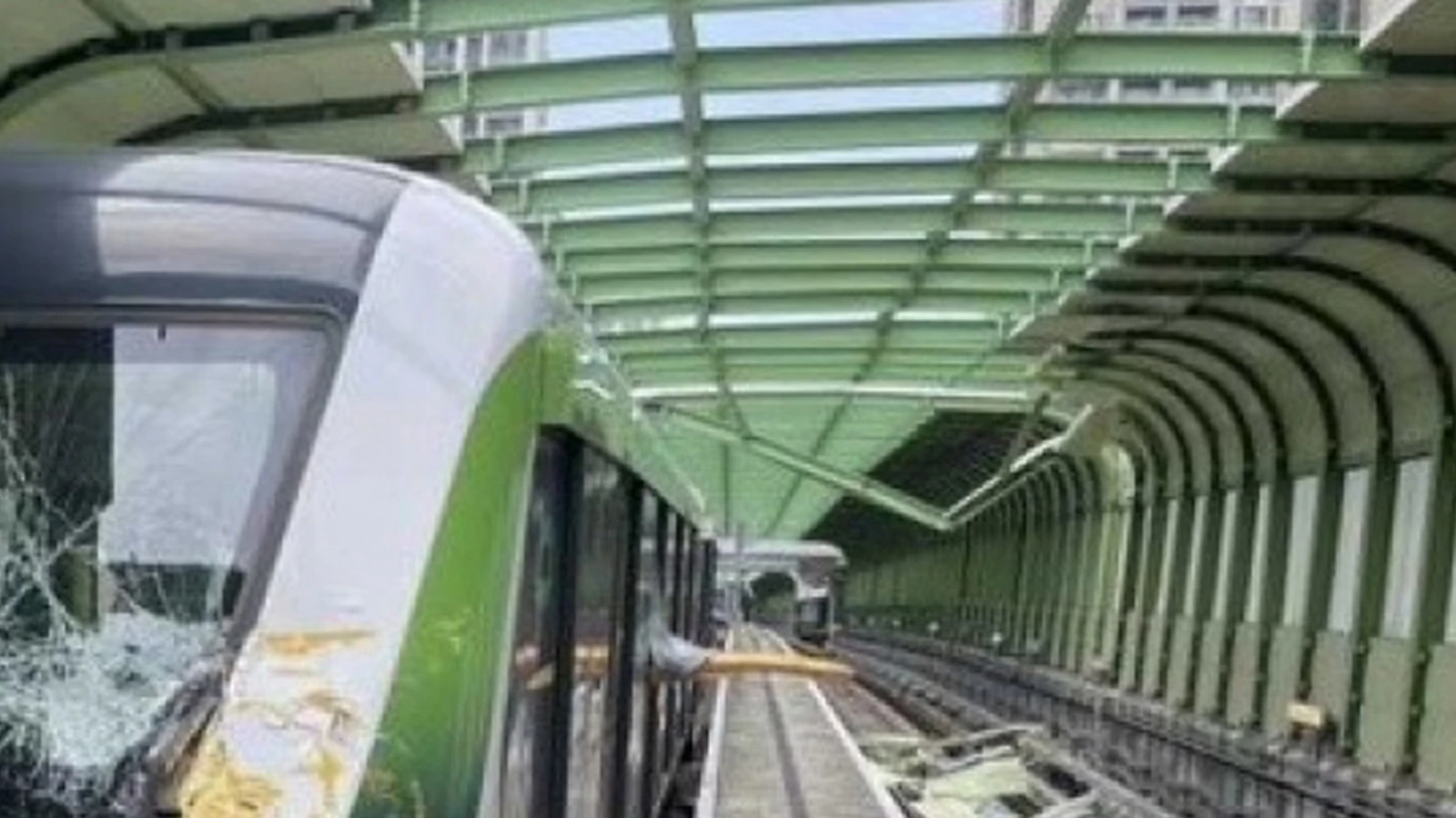 Tayvan metrosunda sis bombalı saldırı: Yaralılar var