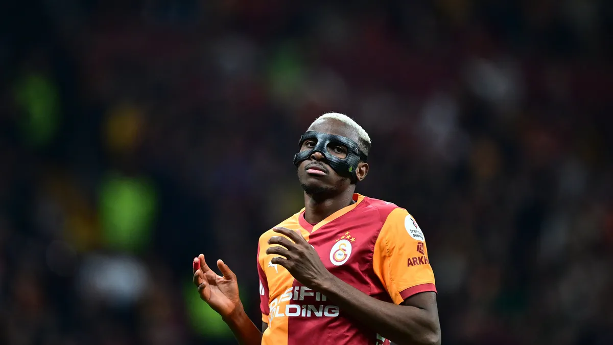 Victor Osimhen fiziksel gücünün bedelini ödüyor