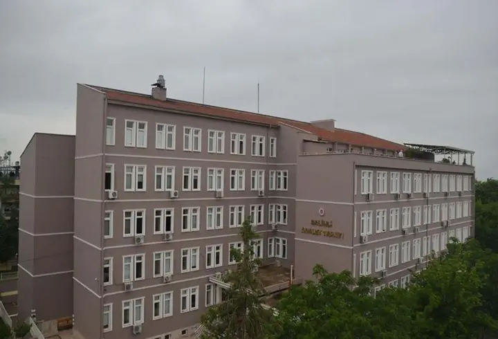 Telefonda FETÖ yalanıyla 10 milyon lira dolandırıldı