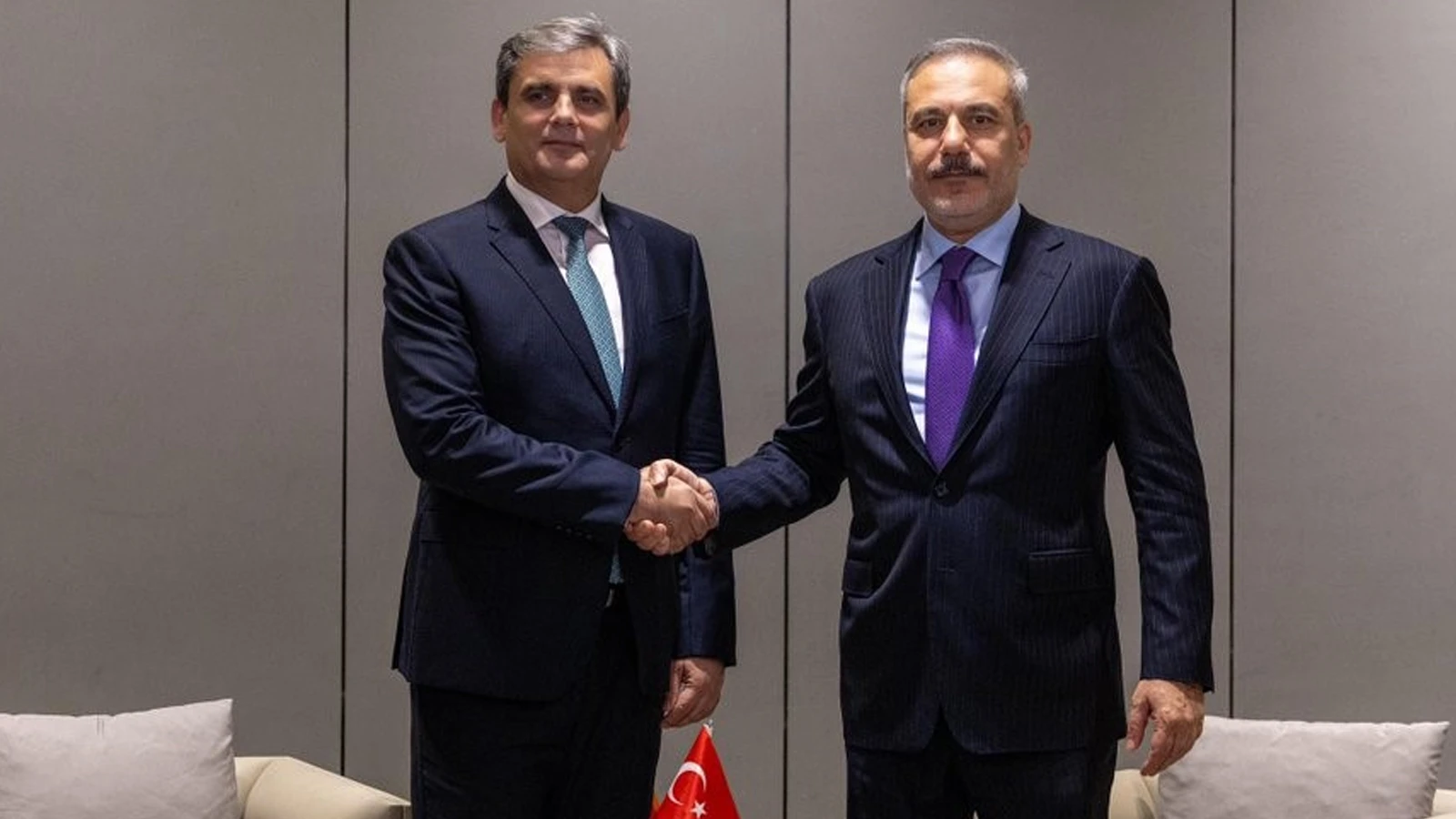 Bakan Fidan, Karadağlı mevkidaşı ile bir araya geldi