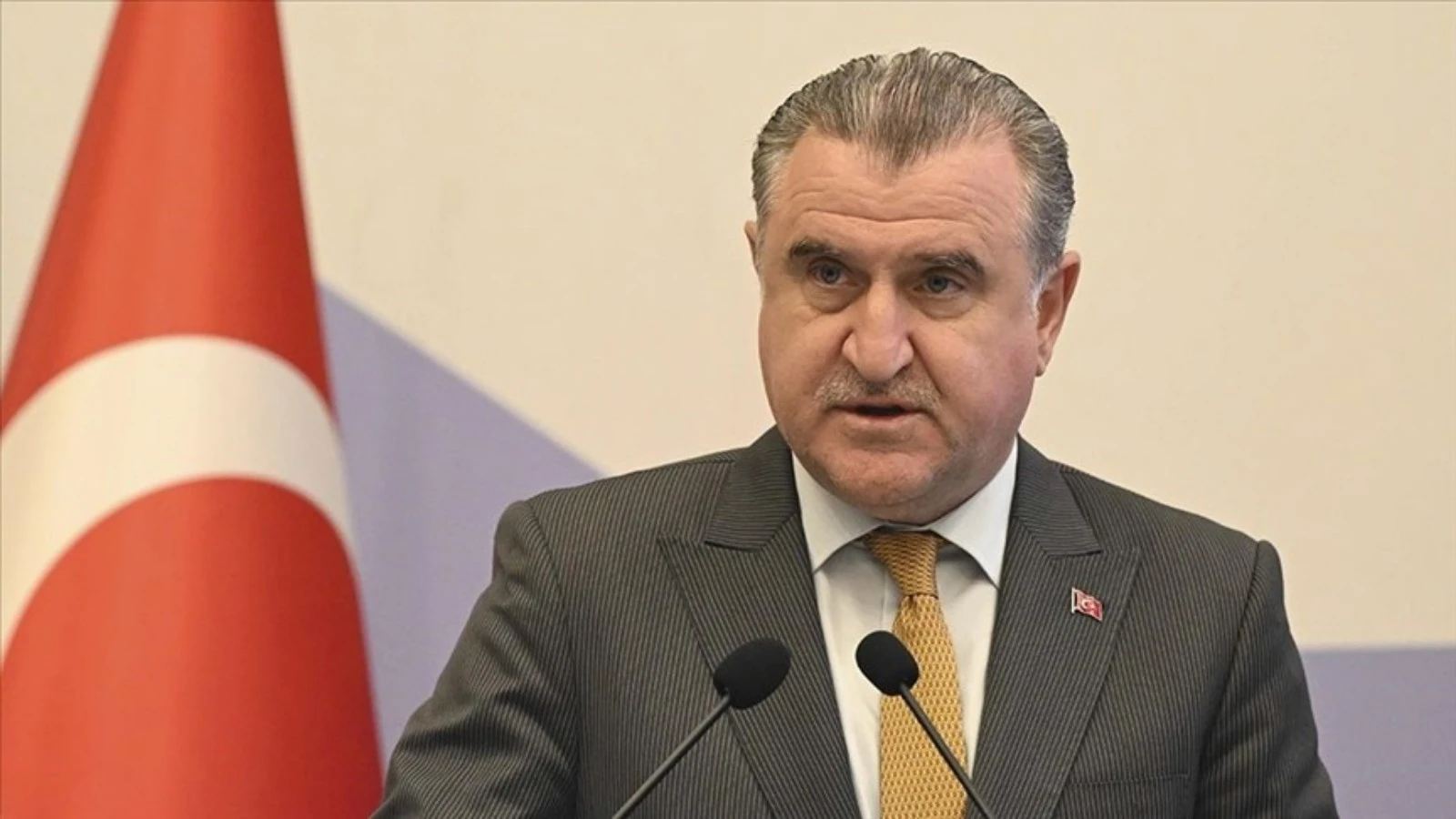 Gençlik ve Spor Bakanı Bak'tan Galatasaray'a kutlama mesajı