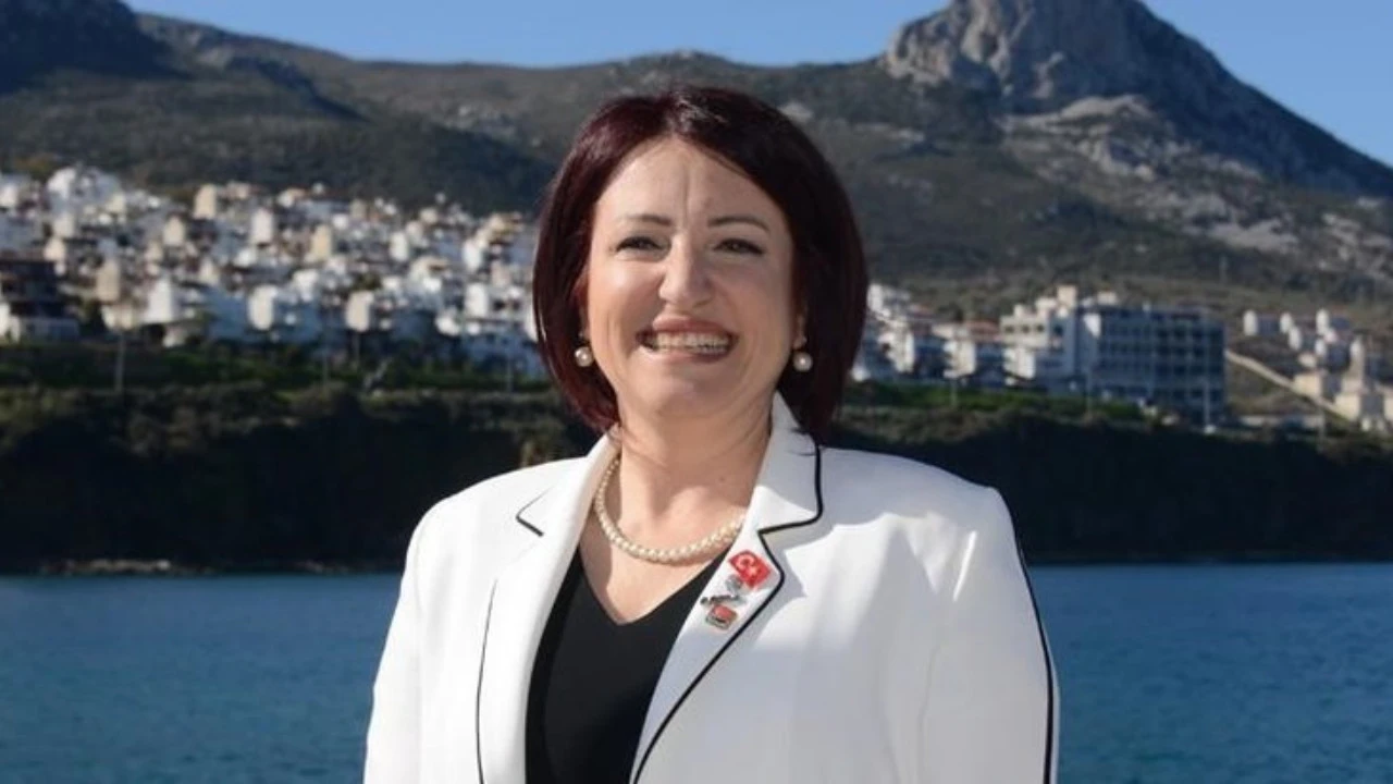 Karaburun Belediye Başkanı İlkay Girgin Erdoğan, Yeni Parti'den İstifa Etti