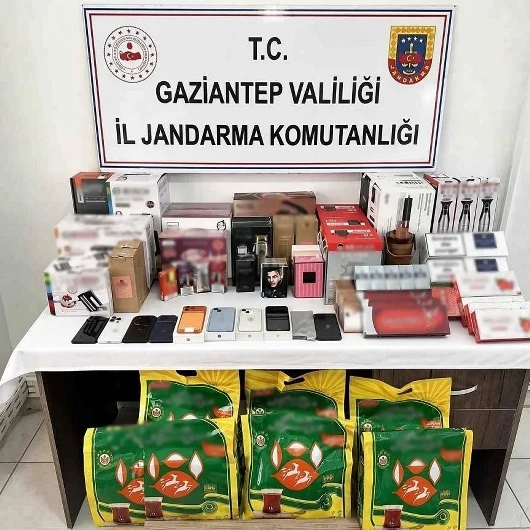 Gaziantep'te Milyonluk Operasyon: Aracın İçinden Çıkanlar Şoke Etti