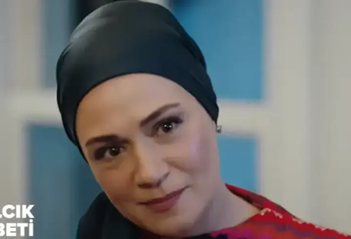 Kızılcık Şerbeti Salkım kimdir? Özge Borak kaç yaşında ve nereli?