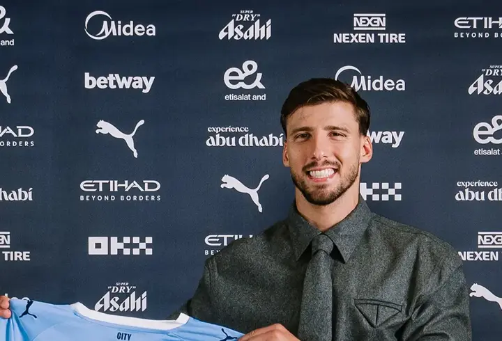Manchester City, Ruben Dias ile yeni sözleşme imzaladı