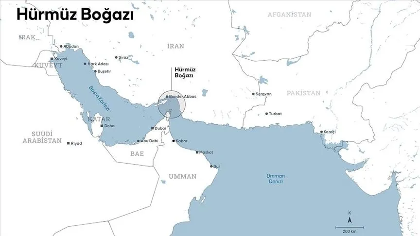 İran Devrim Muhafızları: Hürmüz Boğazı kapatıldı