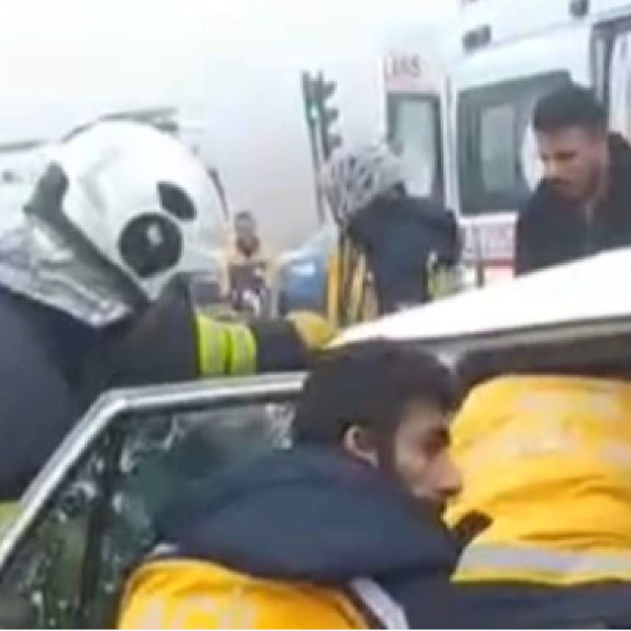 Zincirleme trafik kazası: 1 ölü, 6 yaralı