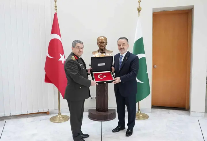 Genelkurmay Başkanı Orgeneral Bayraktaroğlu, Pakistan’da