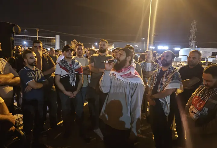 Adana’da İsrail protestosu; ABD Konsolosluğu'na taşla saldırdılar