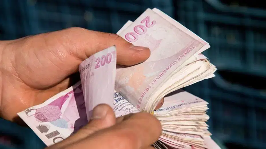 Kamu yöneticilerine seyyanen 30 bin lira zam teklifi geri çekildi