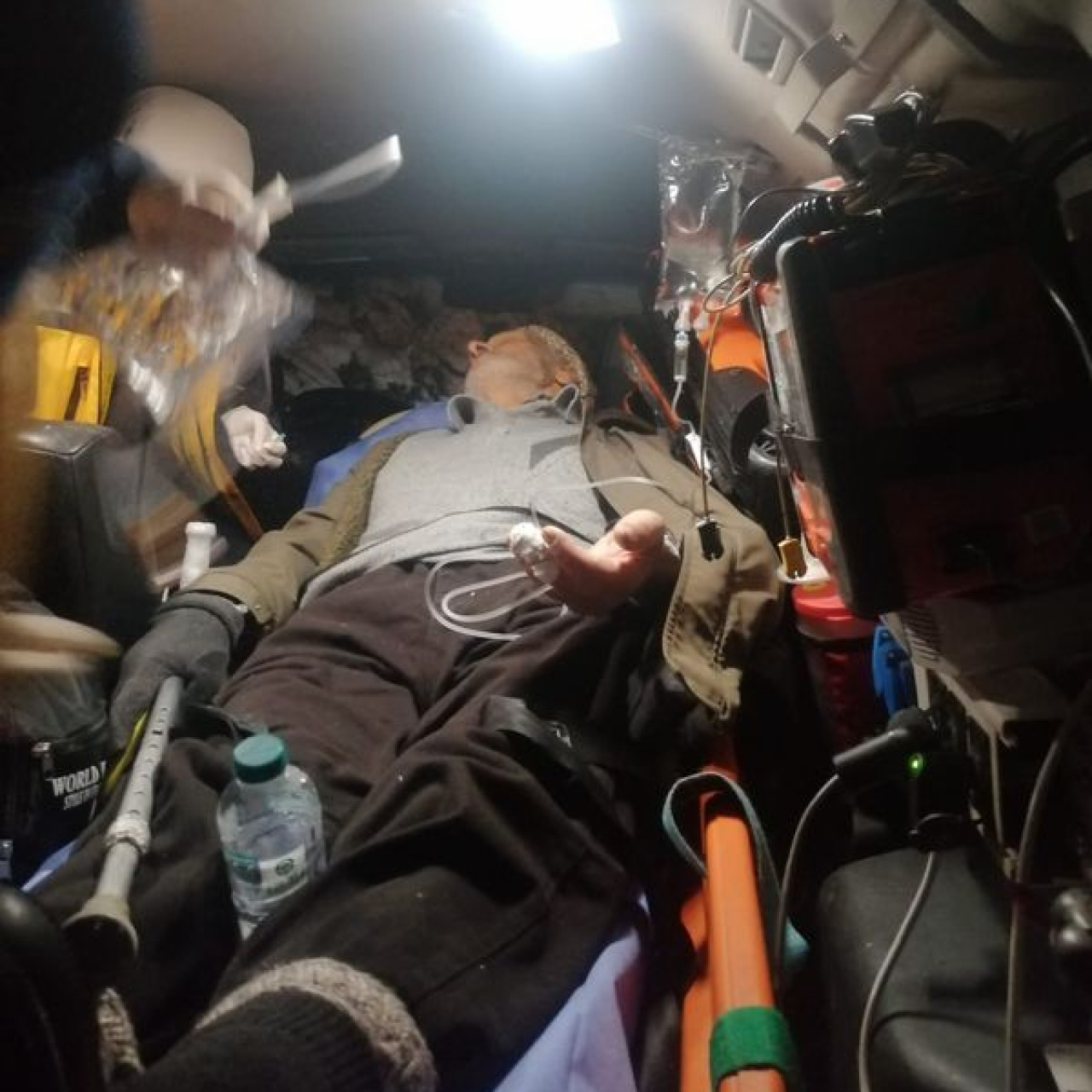 Köy yolu kapandı, Gürcistan üzerinden hastaneye kaldırıldı