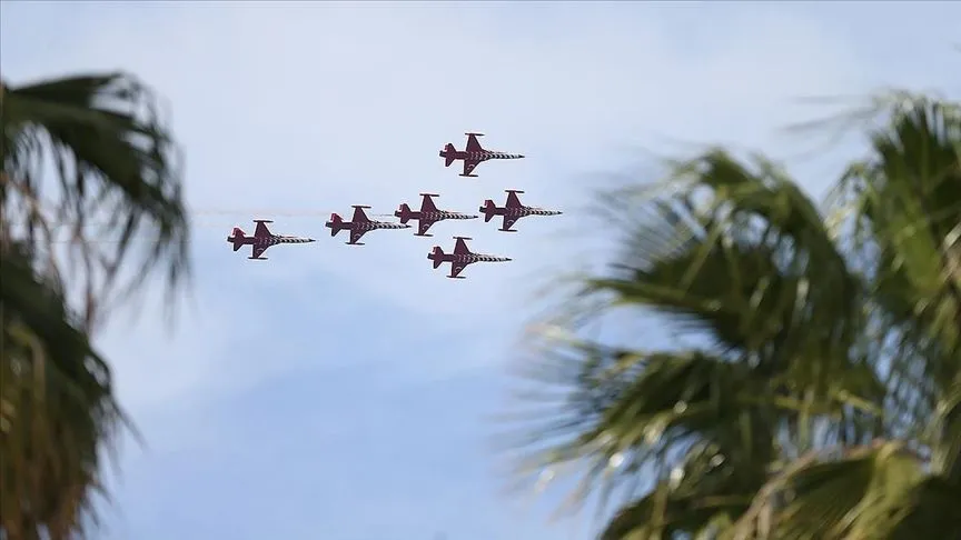 Türk Yıldızları, Antalya semalarında prova uçuşu yaptı