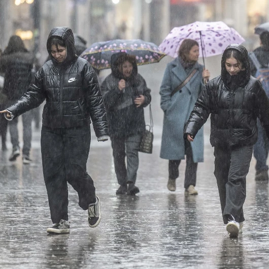 Meteoroloji Ve Valilikten İstanbul Ve Kırklareli İçin 'Çok Kuvvetli Yağış' Uyarısı