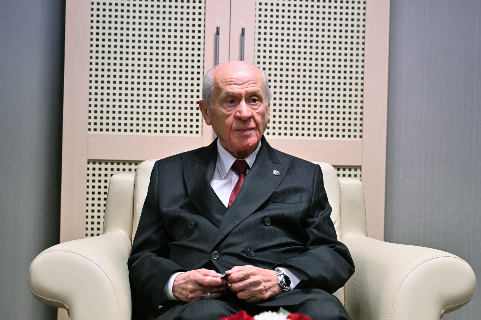 KKTC seçim sonuçlarına tepki gösteren Bahçeli'ye yanıt