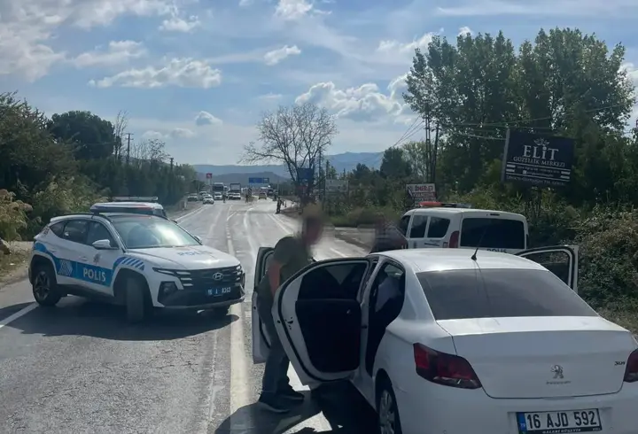 Yalova Adliyesi önünde silahlı saldırı: 1 ölü, 1 yaralı (2)