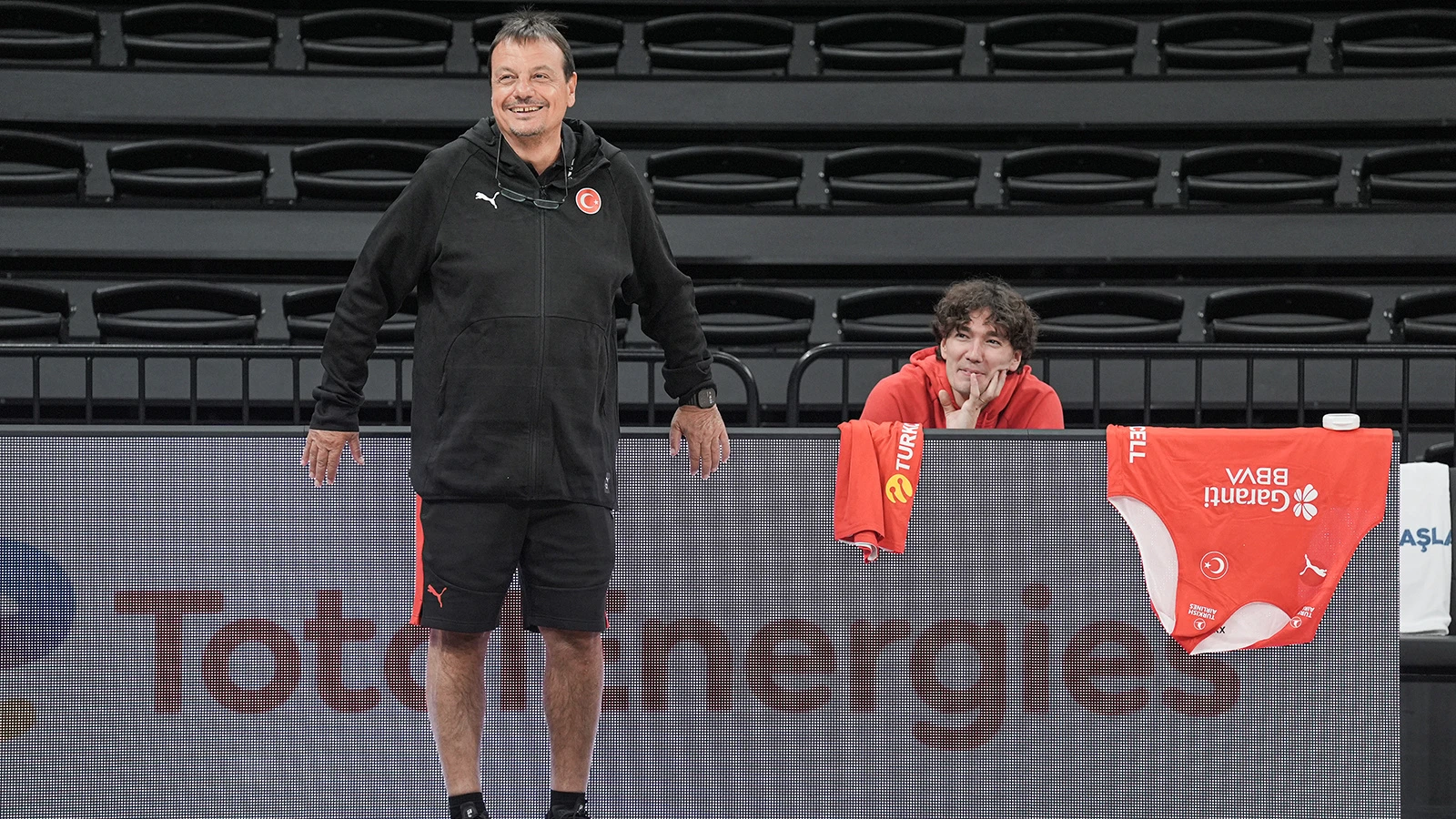Ergin Ataman: "Hedefimiz şu anda Dünya Kupası'na katılmak"