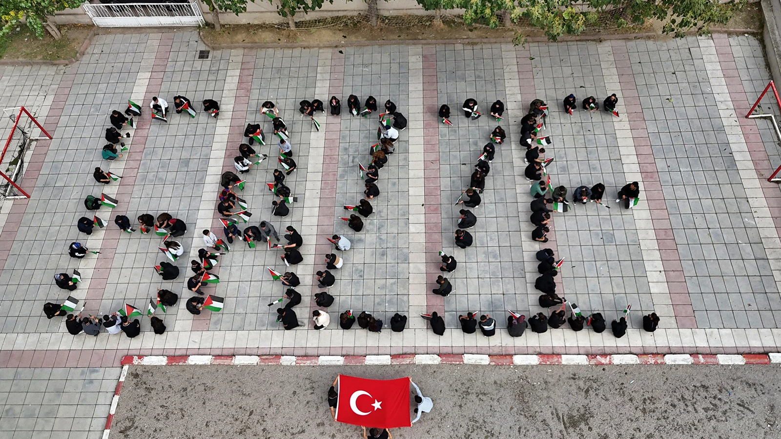 Samsun'da Filistin bayraklarıyla Gazze koreografisi