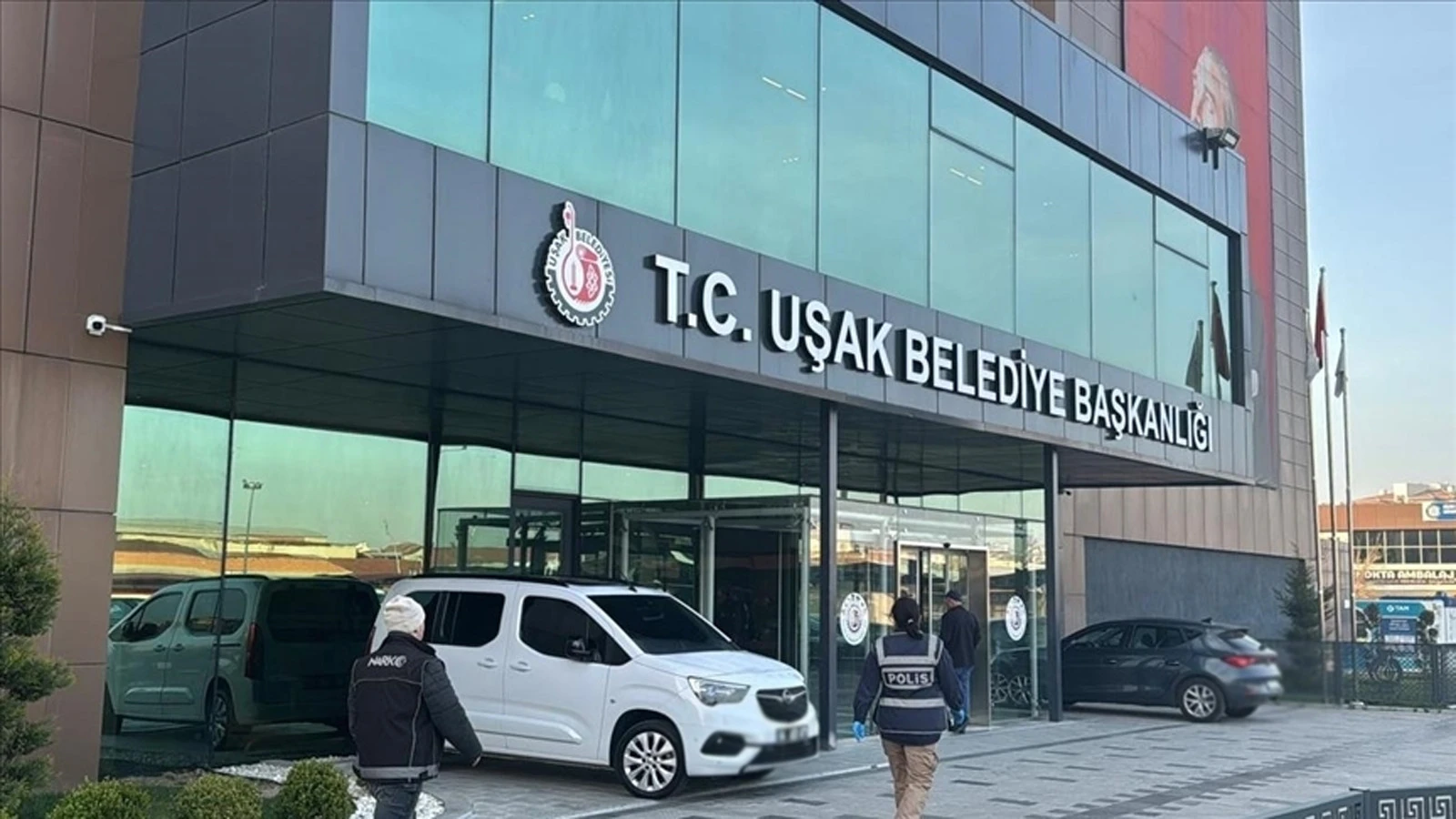 Uşak Belediyesi'ne ikinci dalga operasyon: 28 kişiye gözaltı