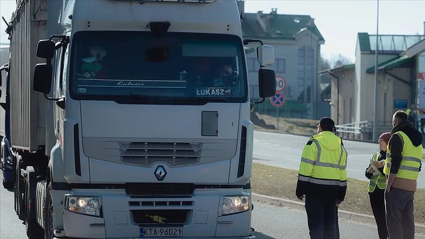 Polonya’nın Almanya ve Litvanya ile kara sınırlarında kontroller yeniden başladı