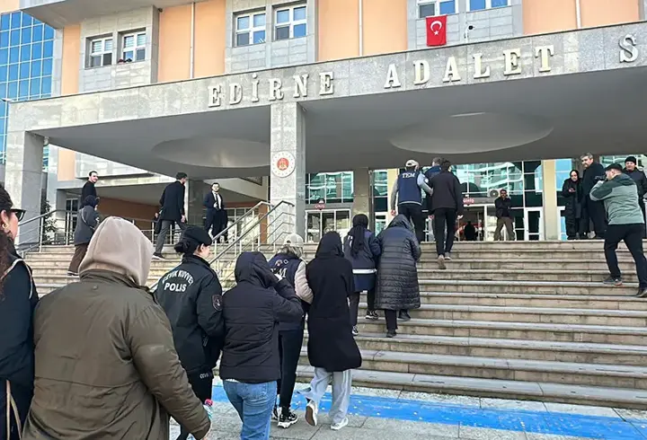 FETÖ'nün "güncel öğrenci yapılanması"na operasyon: 6 tutuklama