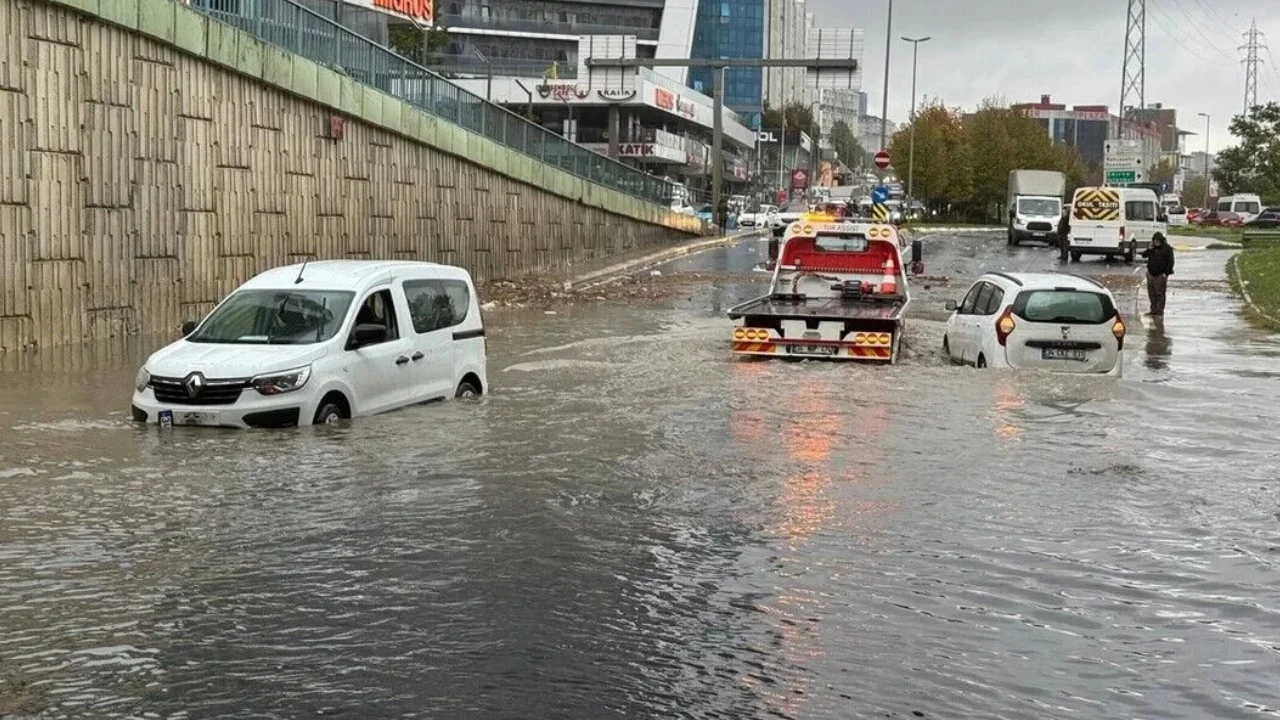 İstanbul'da Sel Sonrası Yıkım Kararı: 5 Binden Fazla Kişinin Hesabına Para Yatırıldı