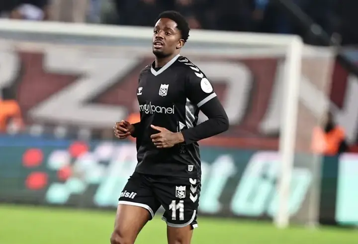 Sivasspor, Queensy Menig’e veda etti