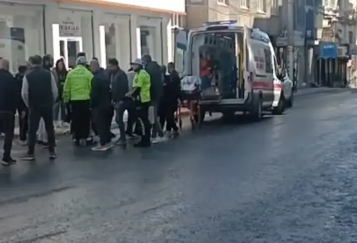 Otomobil ile motosiklet çarpıştı: 1 yaralı