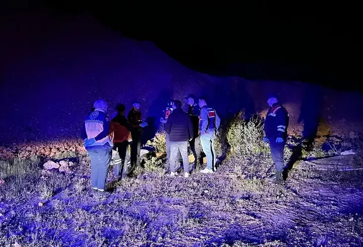 İznik'te kaçak kazı yapan defineciler göçük altında kaldı