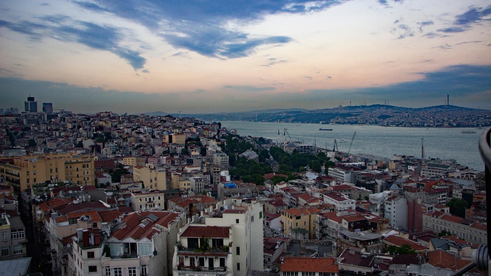 İstanbul'da binlerce konutu ilgilendiriyor... Merakla beklenen haberi Murat Kurum duyurdu